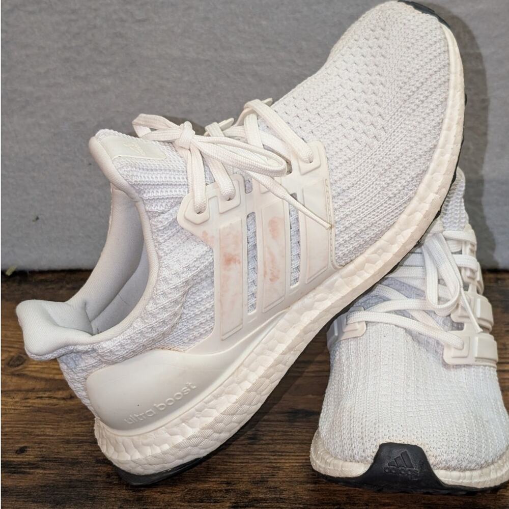 Adidas UltraBoost 4.0 DNA FY9122 Women's US 9 Running Shoes Cloud White Sneakers